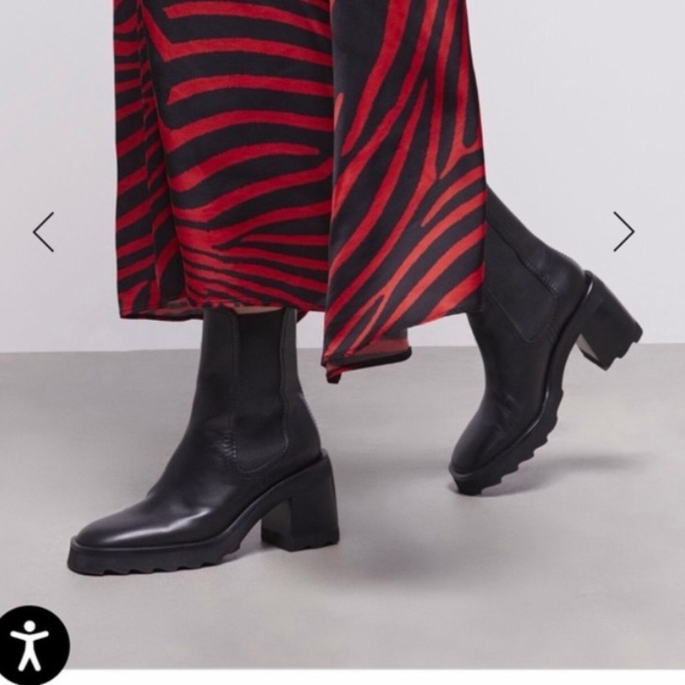 The Kooples Black Leather Chelsea Ankle Boots Retail $520 Worn Once FRA 41 US 10